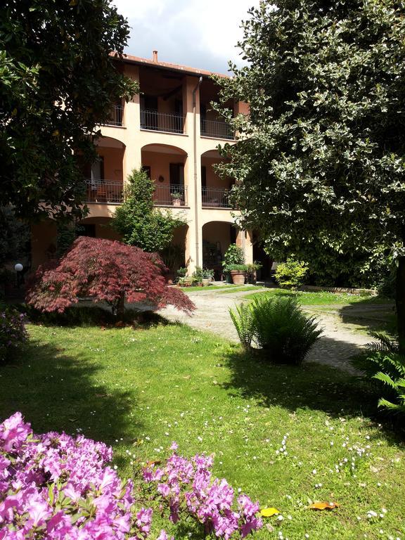 B&B Il Cortile Malpensa Casorate Sempione Luaran gambar