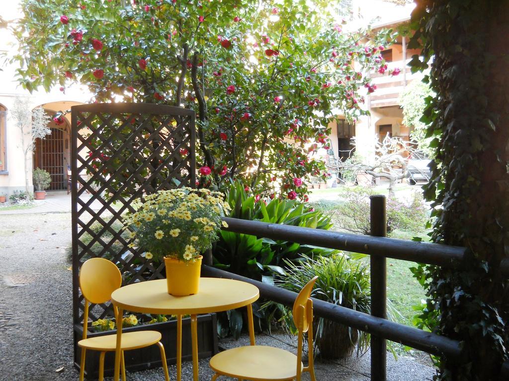 B&B Il Cortile Malpensa Casorate Sempione Luaran gambar